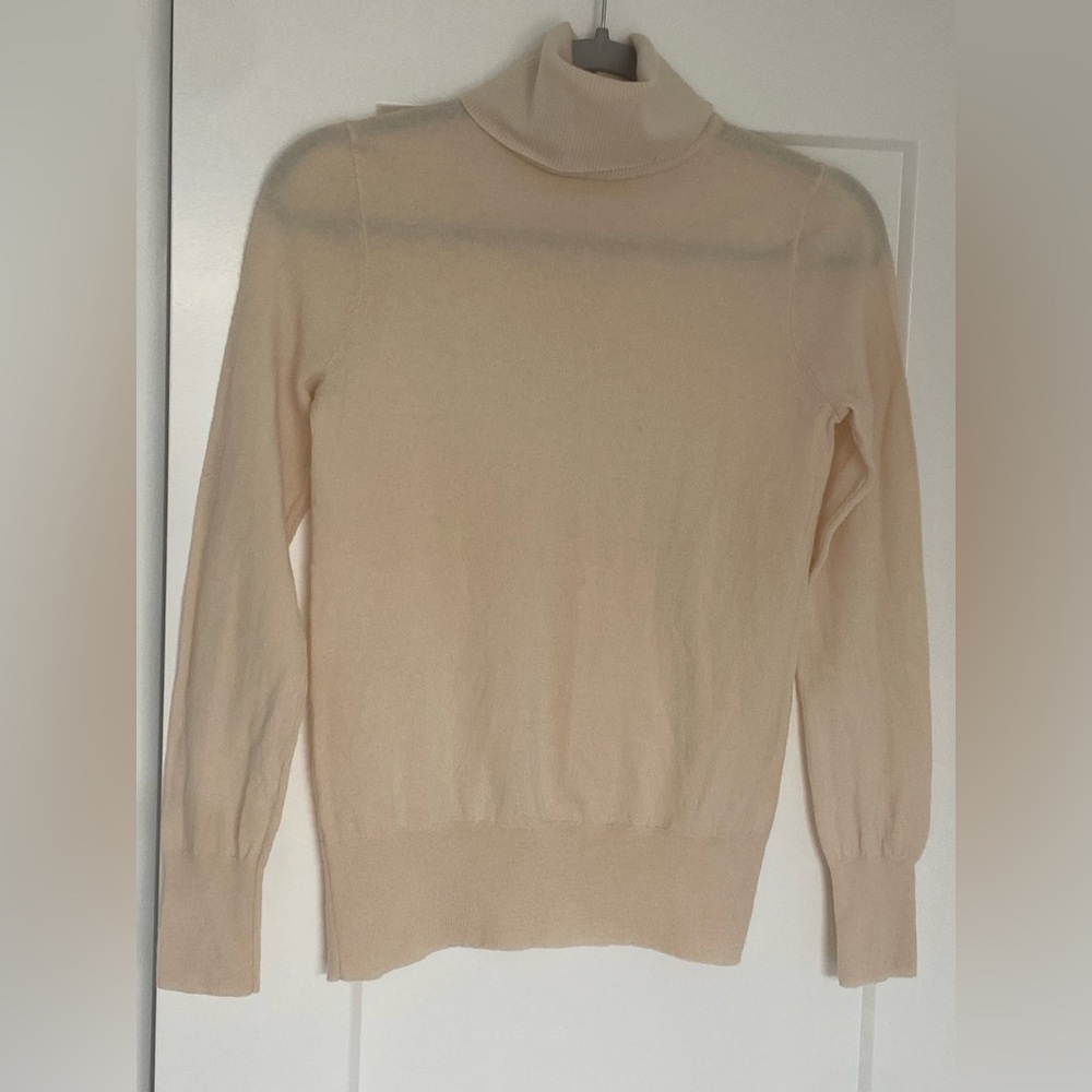 J Crew Women’s Marino Wool turtleneck Sweater in ivory size Small